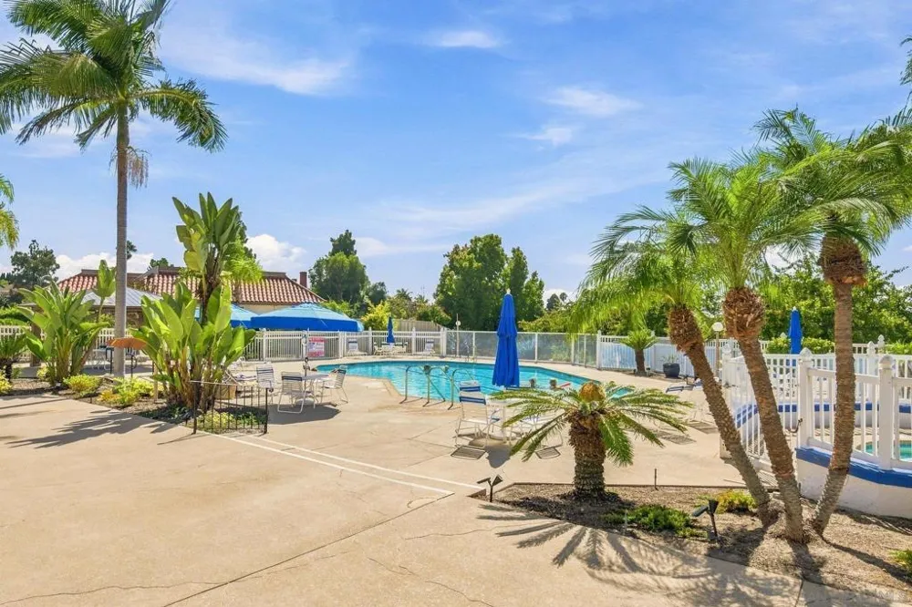 4233 Dawn Ln Oceanside, CA 92056