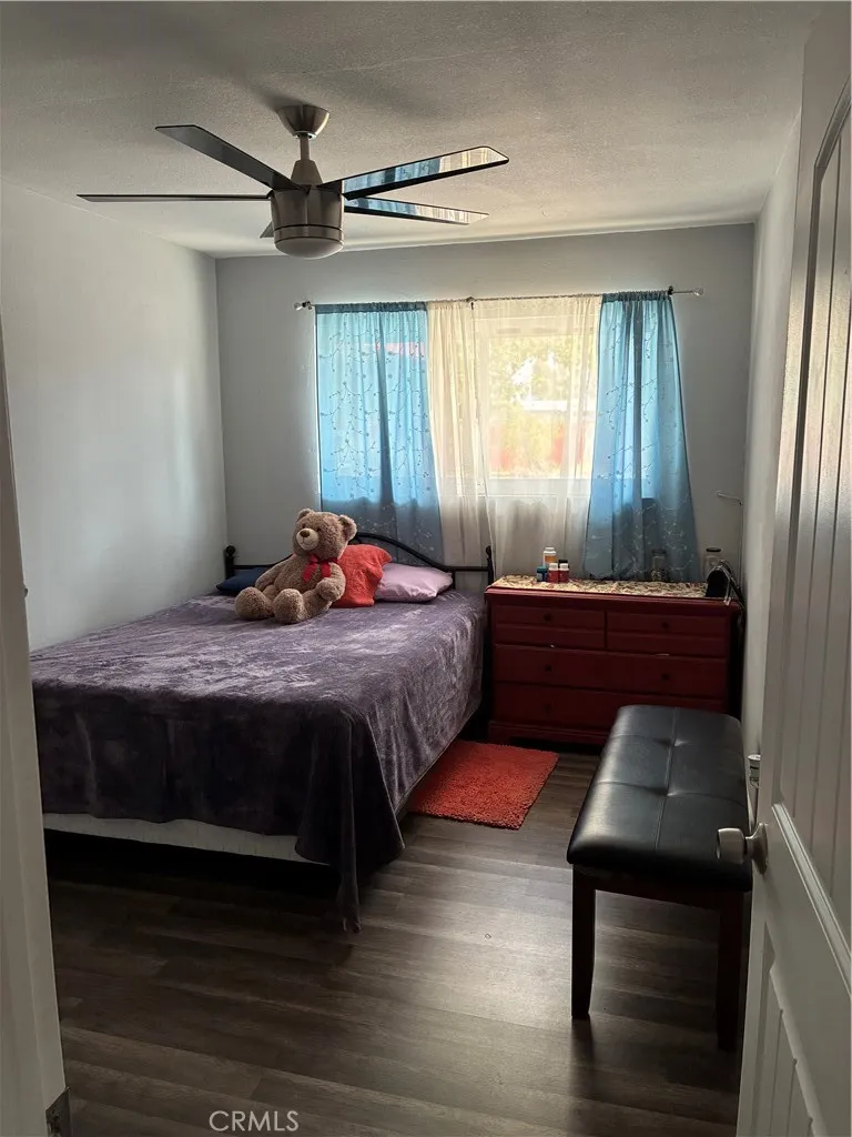 17721 Mauna Loa St Hesperia, CA 92345