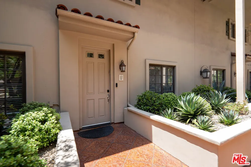 851 San Vicente Boulevard #117 West Hollywood, CA 90069