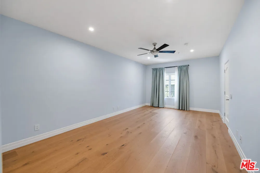 851 San Vicente Boulevard #117 West Hollywood, CA 90069