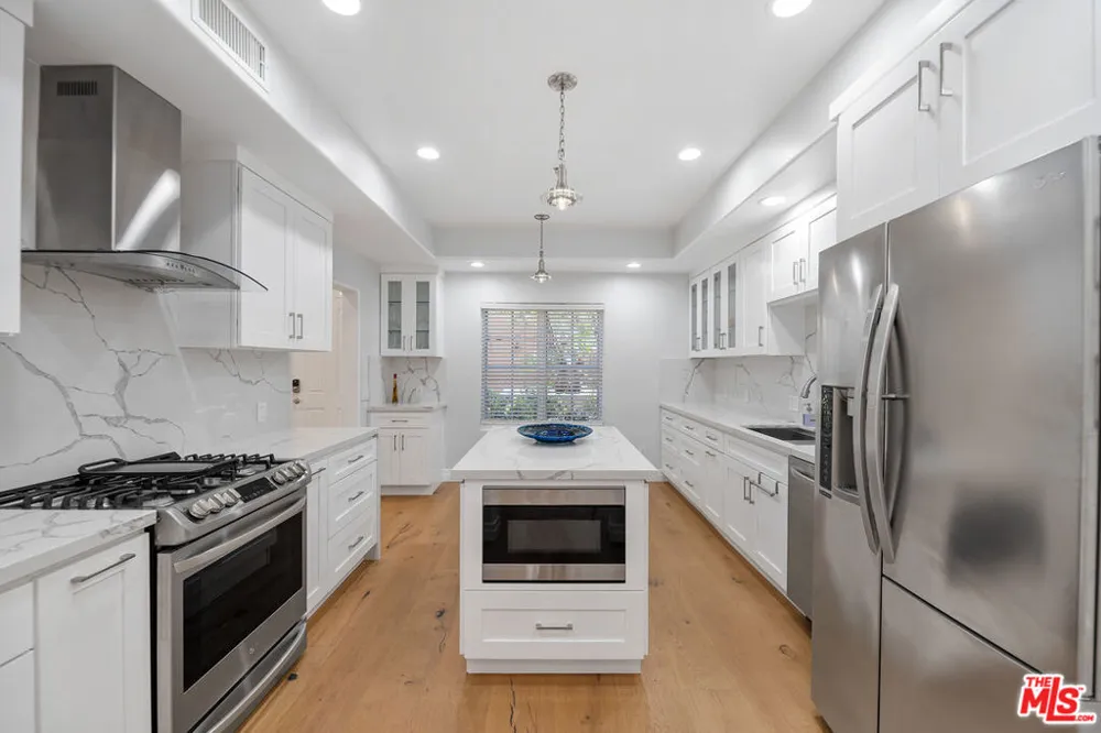 851 San Vicente Boulevard #117 West Hollywood, CA 90069