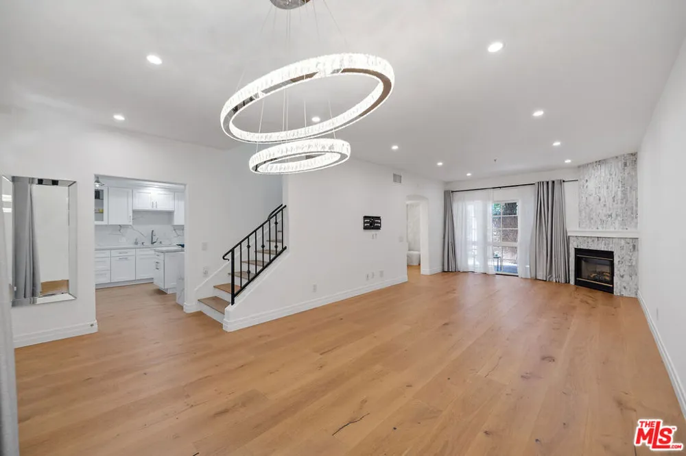 851 San Vicente Boulevard #117 West Hollywood, CA 90069