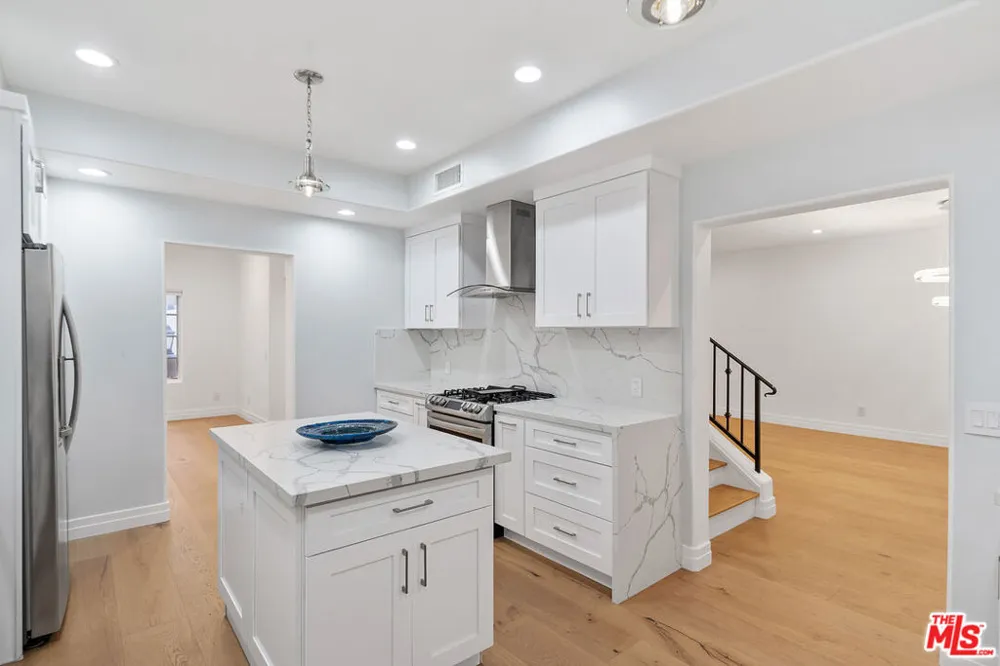 851 San Vicente Boulevard #117 West Hollywood, CA 90069