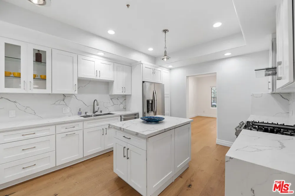 851 San Vicente Boulevard #117 West Hollywood, CA 90069