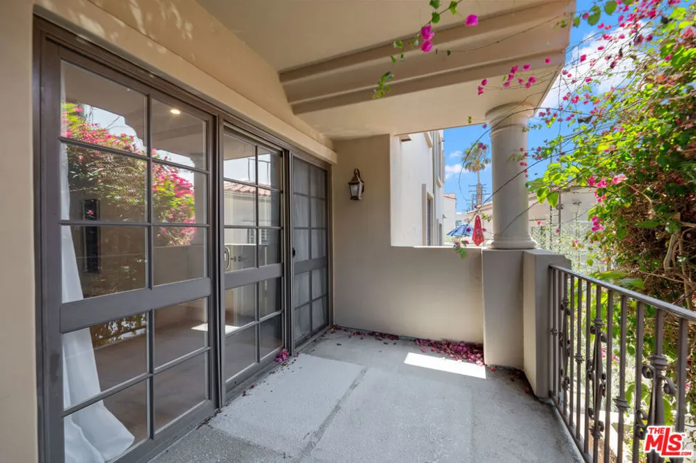 851 San Vicente Boulevard #117 West Hollywood, CA 90069