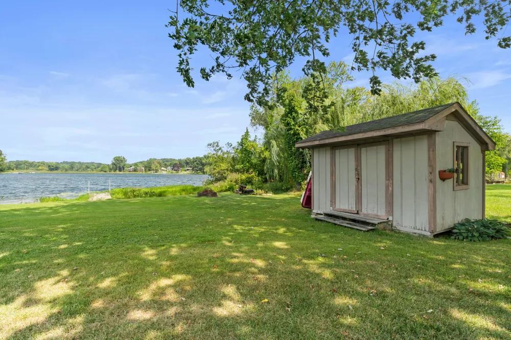 9996 Highland Road White Lake, MI 48386