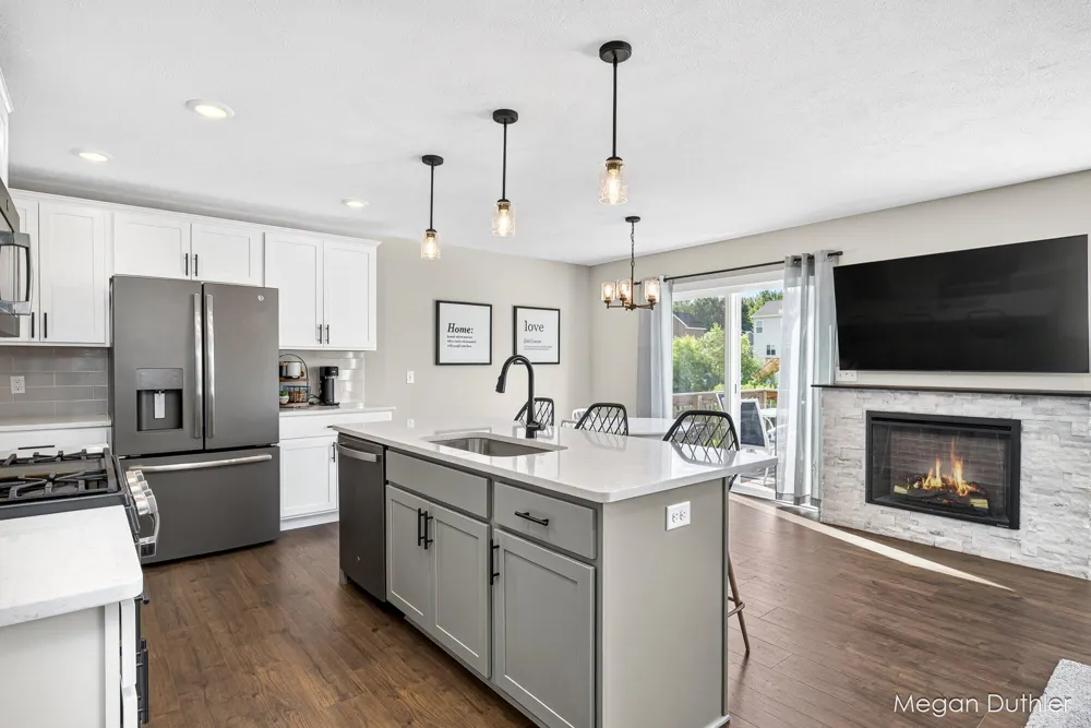 7504 Shorewood Street Allendale, MI 49401