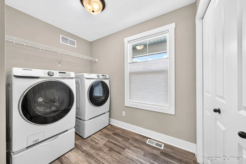 7504 Shorewood Street Allendale, MI 49401