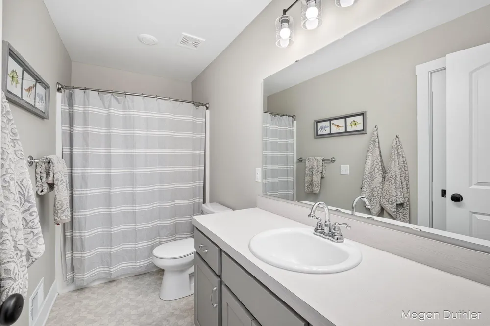 7504 Shorewood Street Allendale, MI 49401