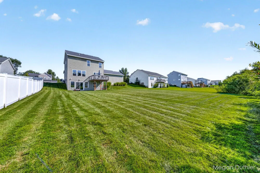 7504 Shorewood Street Allendale, MI 49401