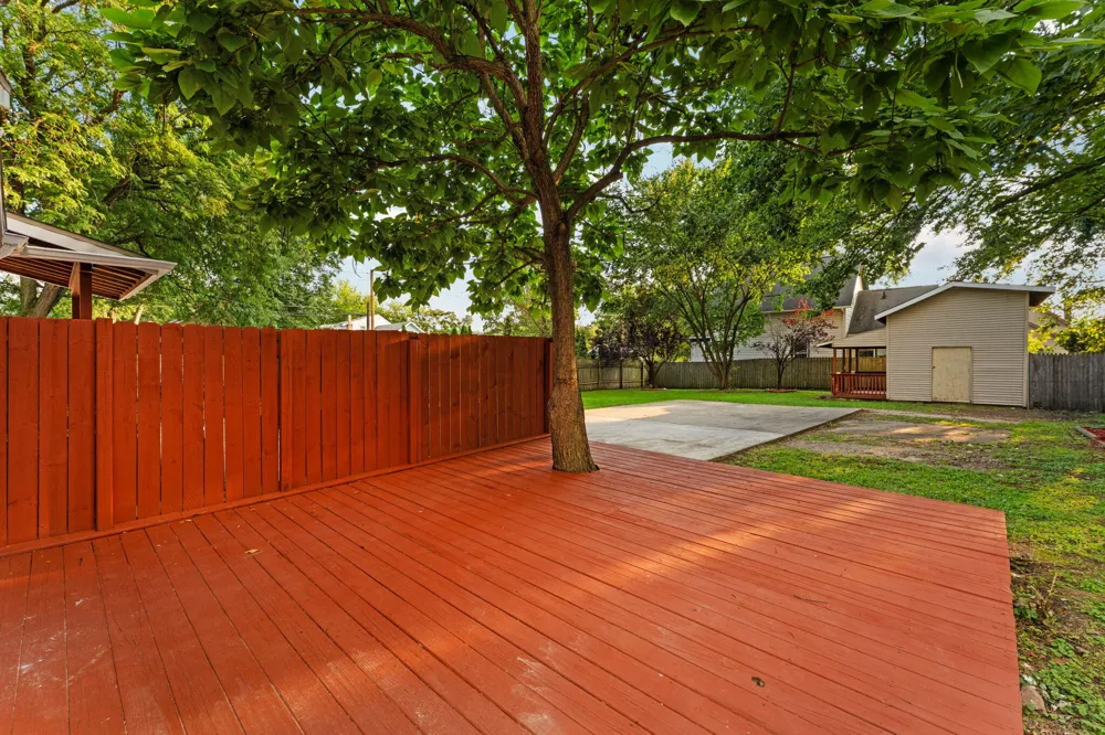 412 Quarry Street Jackson, MI 49201