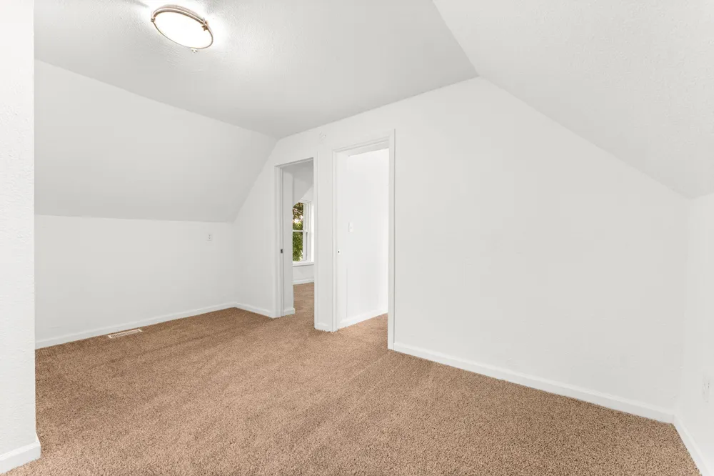 412 Quarry Street Jackson, MI 49201