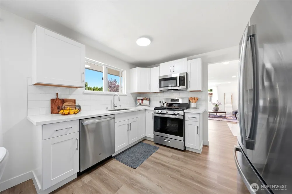 1615 165th Place Shoreline, WA 98133