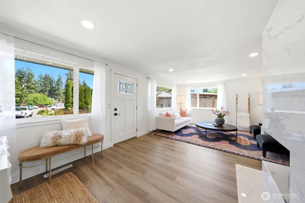 1615 165th Place Shoreline, WA 98133