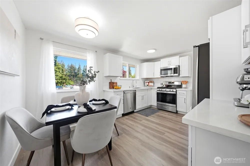 1615 165th Place Shoreline, WA 98133