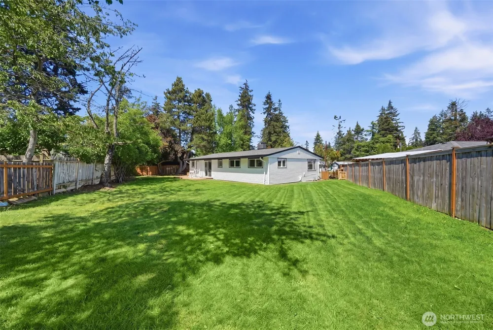 1615 165th Place Shoreline, WA 98133