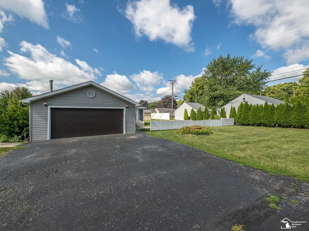 3255 Park Drive Frenchtown Township, MI 48162