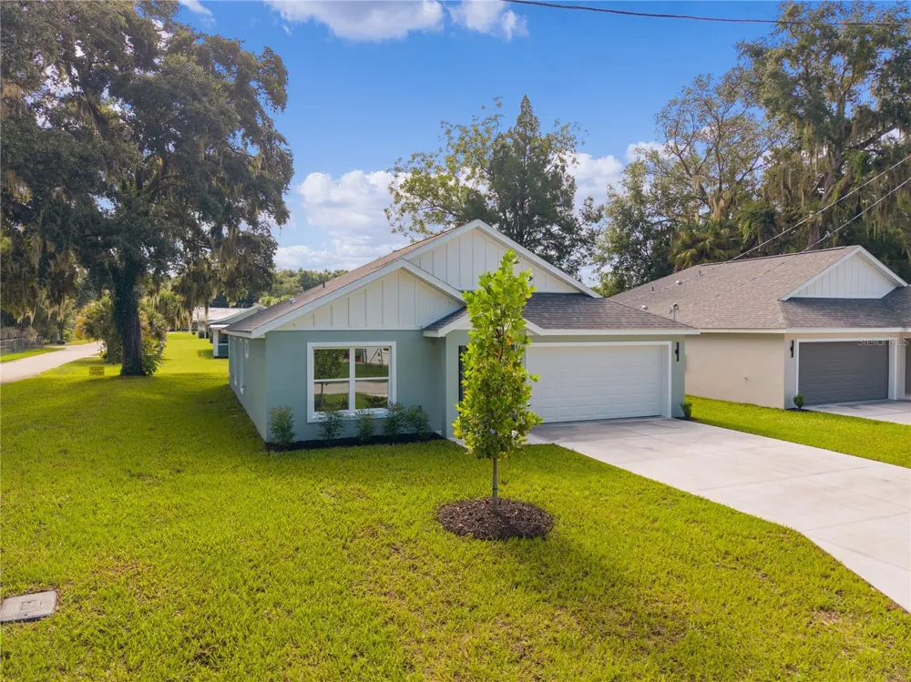 110 SEQUOIA TRAIL Ocklawaha, FL 32179