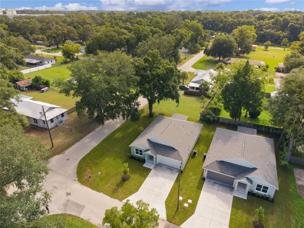 110 SEQUOIA TRAIL Ocklawaha, FL 32179