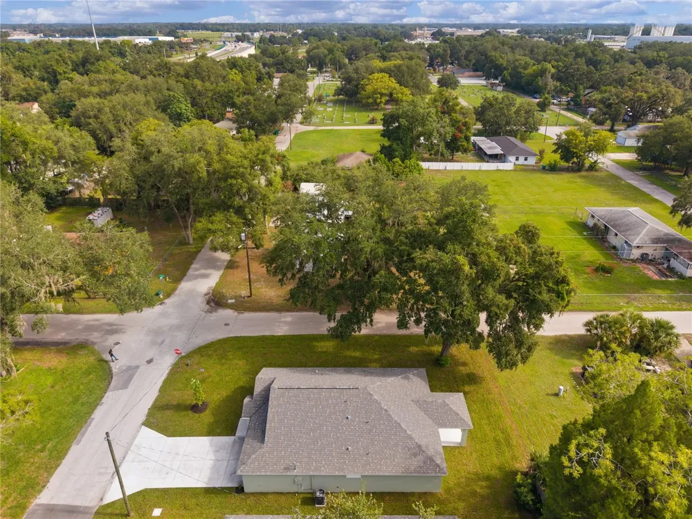 110 SEQUOIA TRAIL Ocklawaha, FL 32179