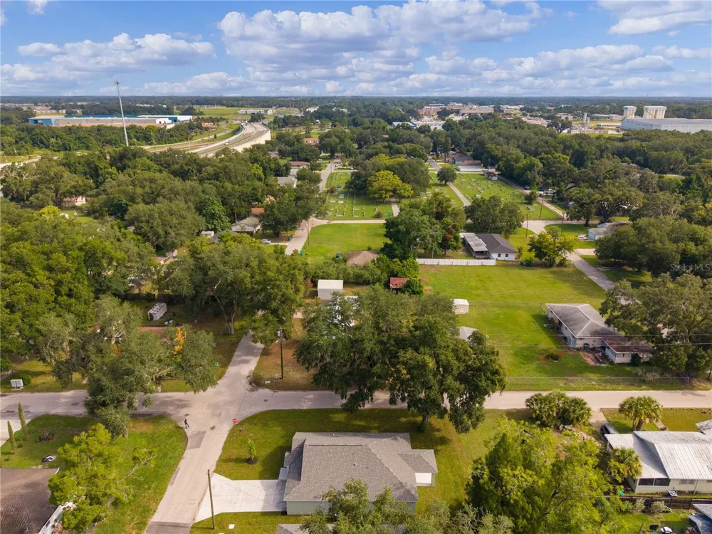 110 SEQUOIA TRAIL Ocklawaha, FL 32179