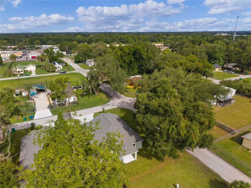 110 SEQUOIA TRAIL Ocklawaha, FL 32179