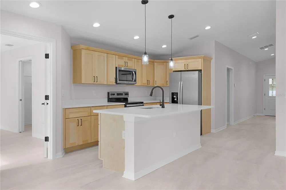 110 SEQUOIA TRAIL Ocklawaha, FL 32179