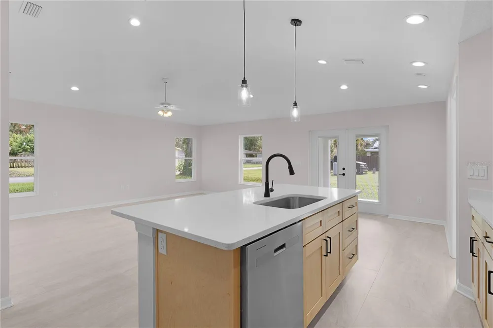 110 SEQUOIA TRAIL Ocklawaha, FL 32179