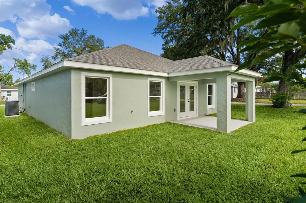 110 SEQUOIA TRAIL Ocklawaha, FL 32179