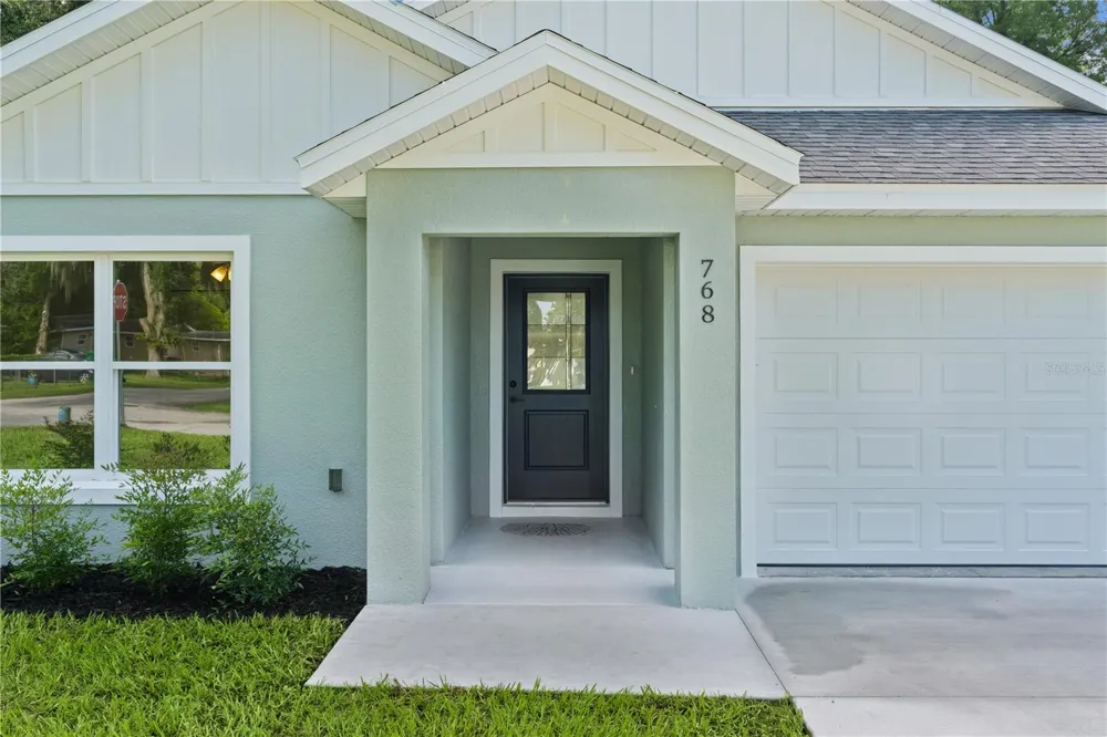 110 SEQUOIA TRAIL Ocklawaha, FL 32179