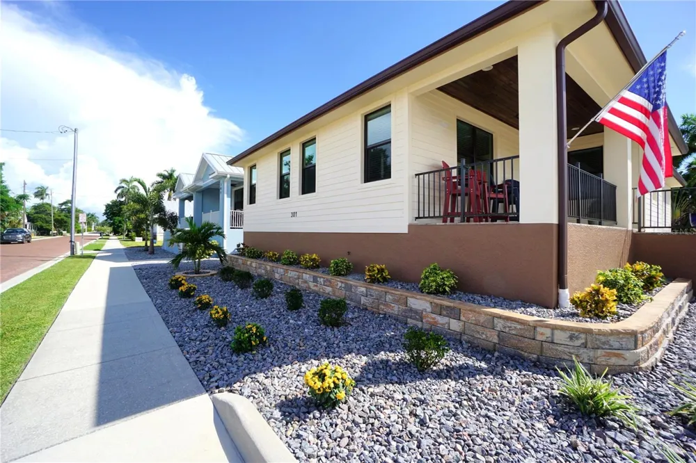 301 GOLDSTEIN STREET Punta Gorda, FL 33950