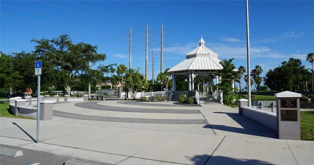 301 GOLDSTEIN STREET Punta Gorda, FL 33950