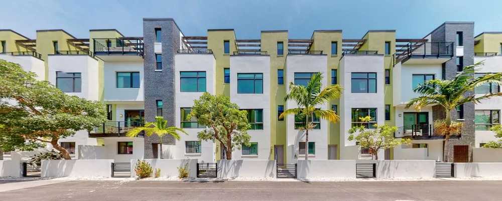 931 ARLINGTON AVENUE St Petersburg, FL 33705