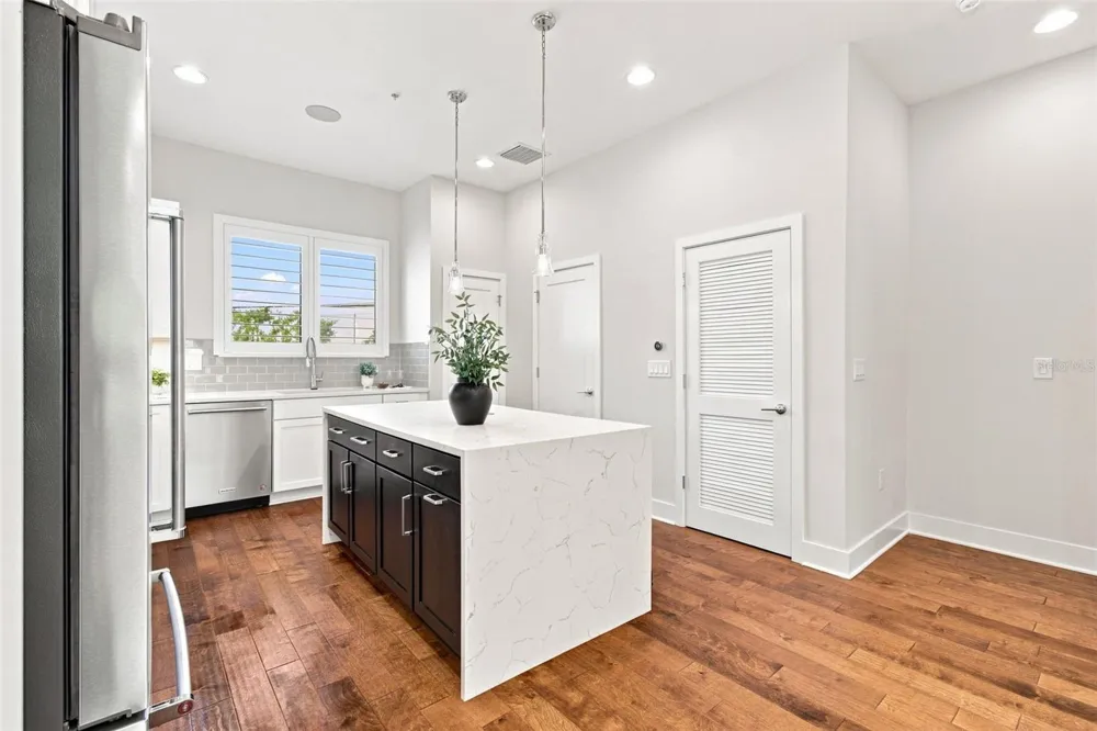 931 ARLINGTON AVENUE St Petersburg, FL 33705