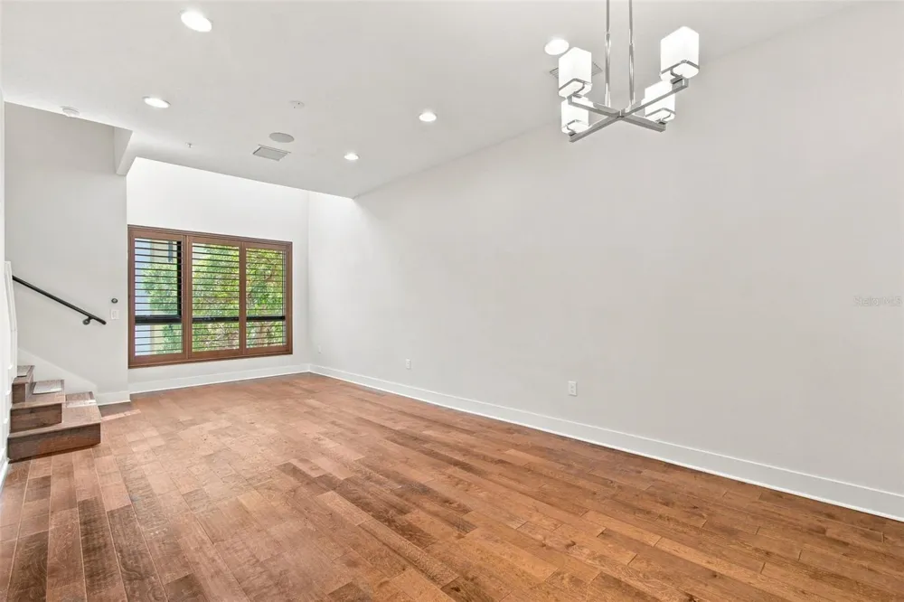 931 ARLINGTON AVENUE St Petersburg, FL 33705