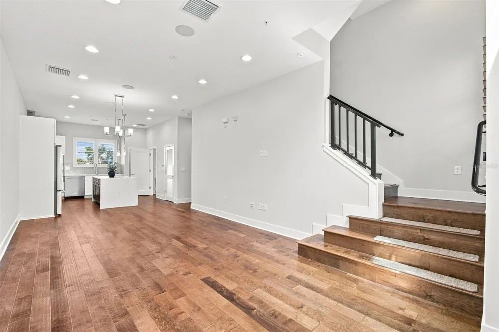 931 ARLINGTON AVENUE St Petersburg, FL 33705