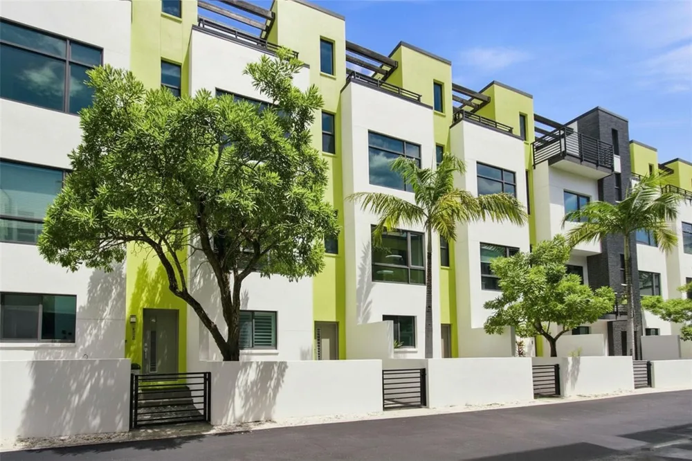 931 ARLINGTON AVENUE St Petersburg, FL 33705