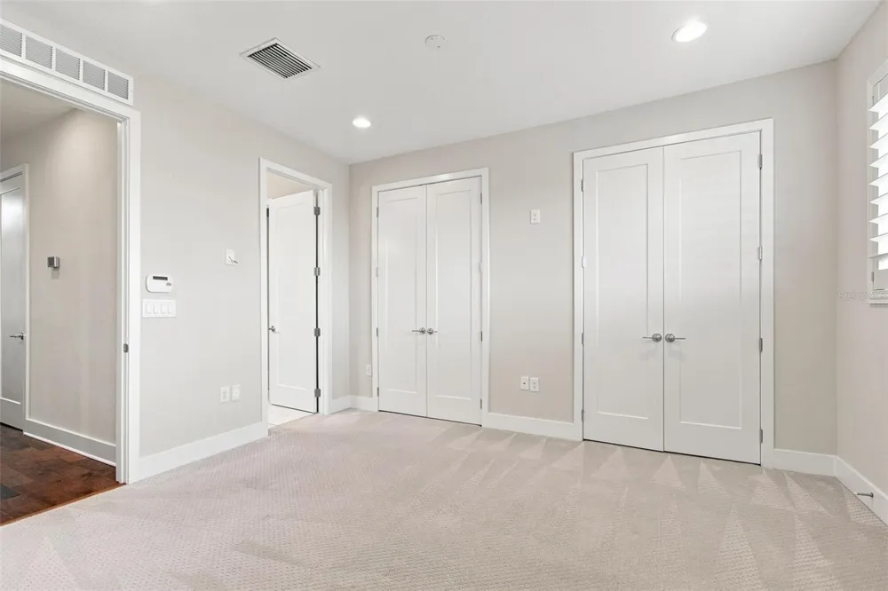 931 ARLINGTON AVENUE St Petersburg, FL 33705