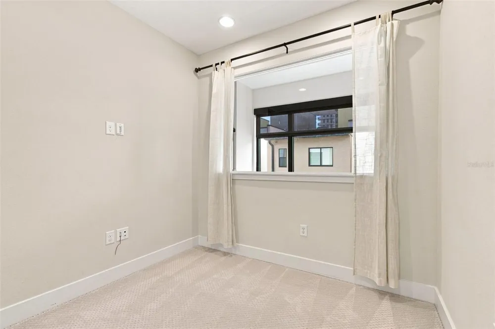931 ARLINGTON AVENUE St Petersburg, FL 33705