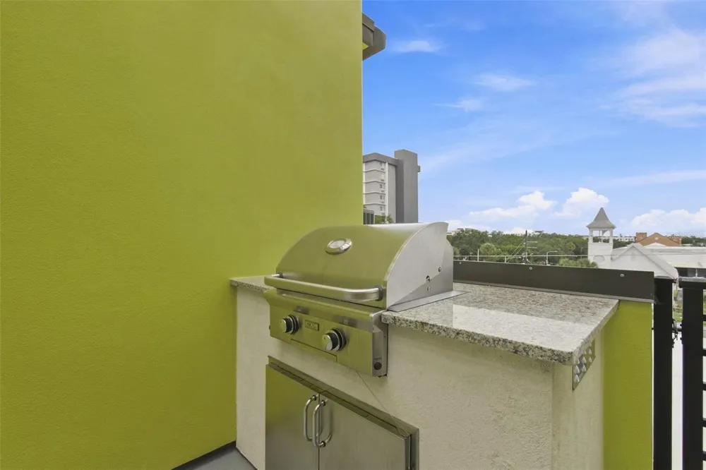 931 ARLINGTON AVENUE St Petersburg, FL 33705