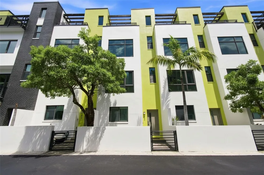 931 ARLINGTON AVENUE St Petersburg, FL 33705