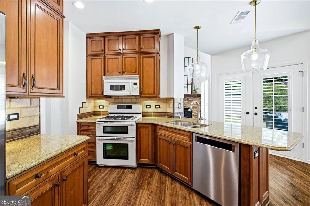 2175 Monroe DR Alpharetta, GA 30004