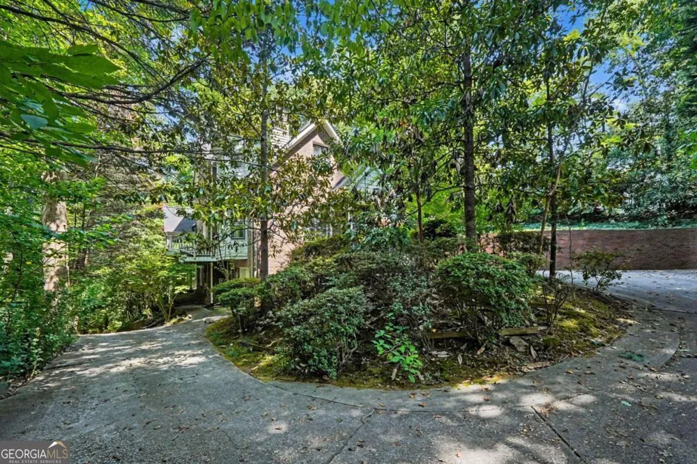 6415 River Chase CIR Sandy Springs, GA 30328