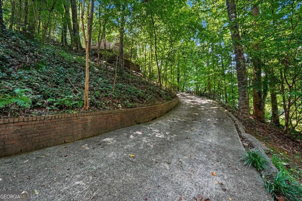 6415 River Chase CIR Sandy Springs, GA 30328