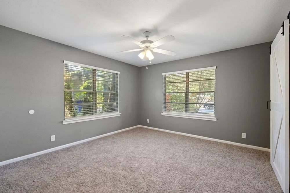 2411 S 6th Street Austin, TX 78704