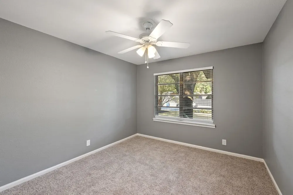 2411 S 6th Street Austin, TX 78704