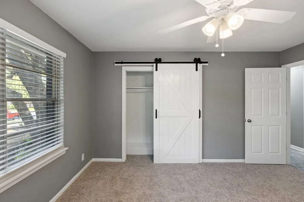 2411 S 6th Street Austin, TX 78704