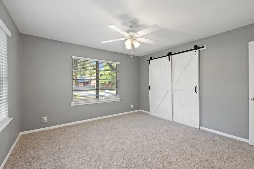 2411 S 6th Street Austin, TX 78704