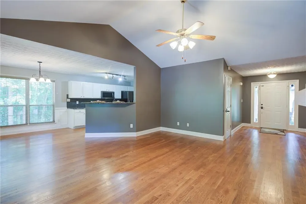 4267 Riviere PT Gainesville, GA 30507