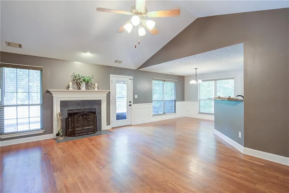 4267 Riviere PT Gainesville, GA 30507